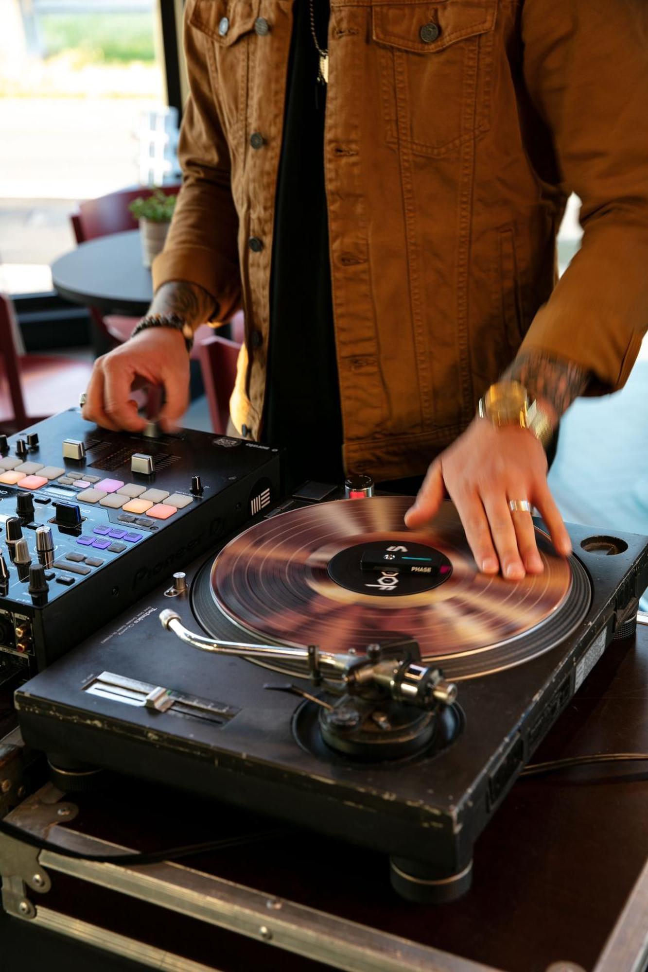 Aloft Strasbourg Etoile Hotel Ngoại thất bức ảnh